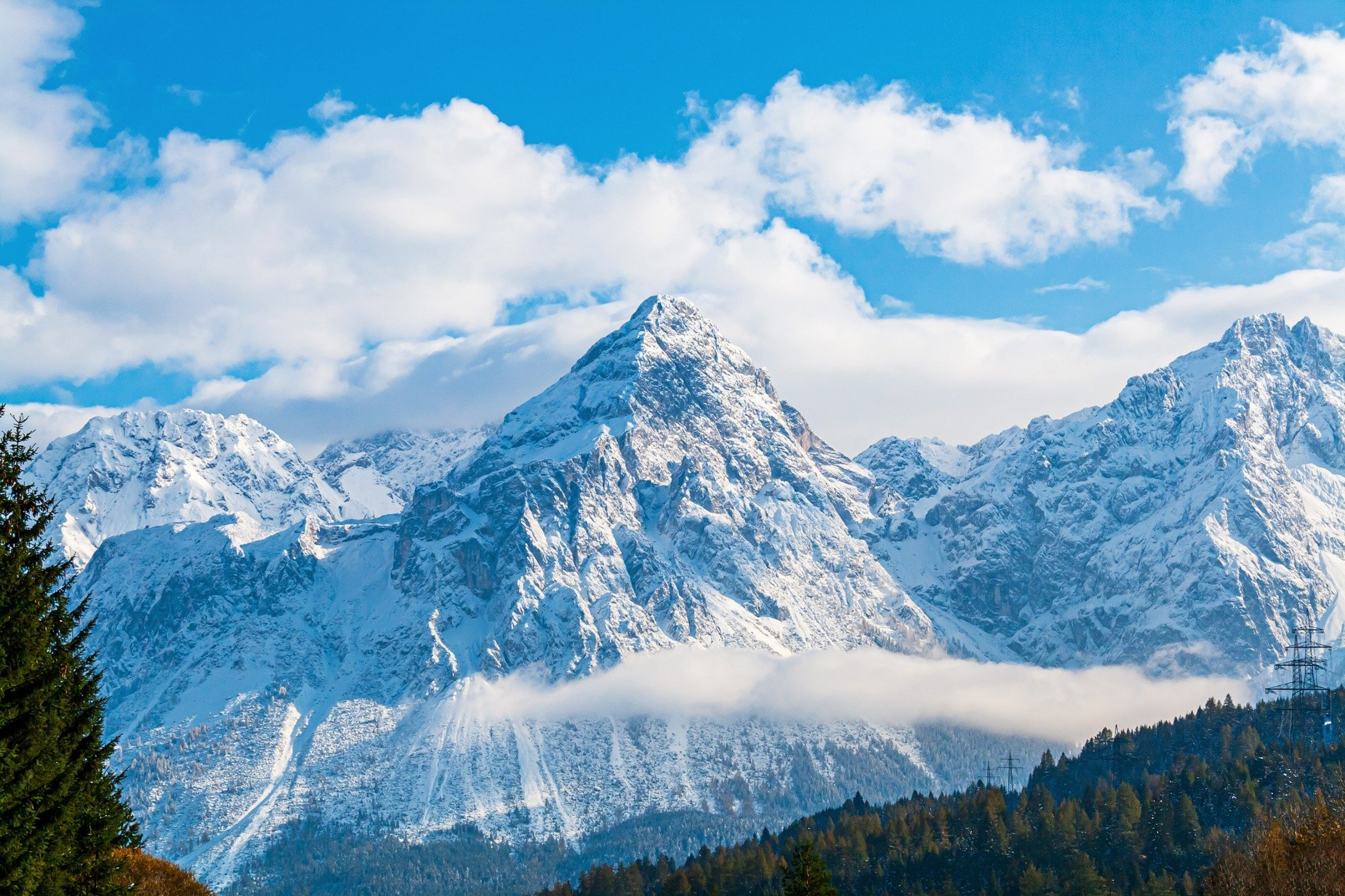 Mountains 6540497 1920.jpg