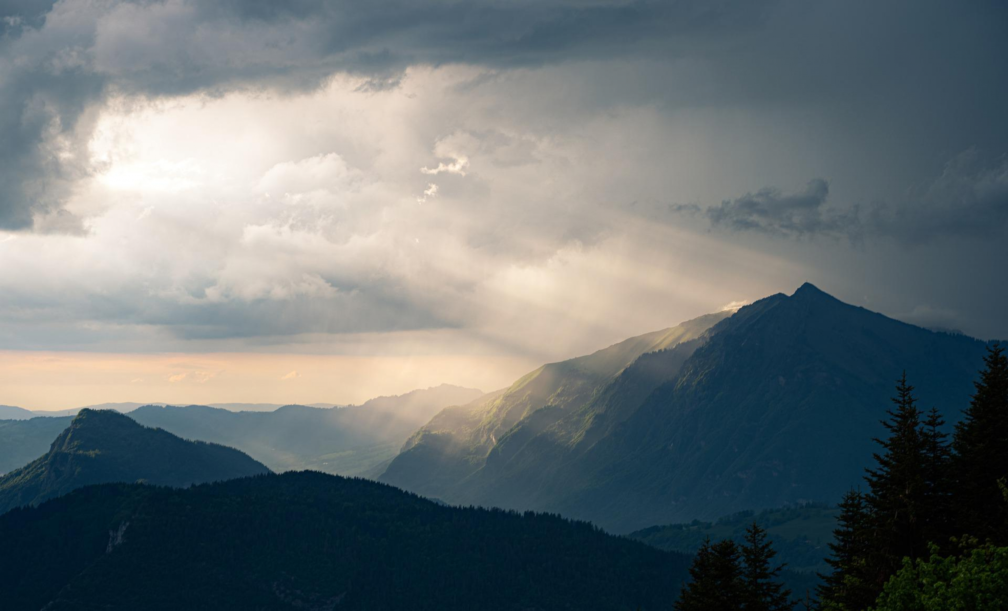 Mountains 6753786 1920.jpg